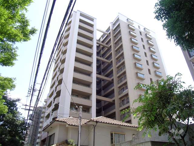 ライオンズマンション宝塚武庫川町の外観（北西側から）