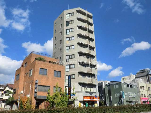 パークノヴァ御影中町の外観（南西側から）