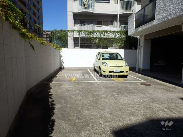 敷地内駐車場（屋外平面式）