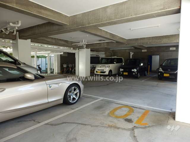 敷地内駐車場（屋内平面式）