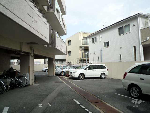 敷地内駐車場（屋外平面式）