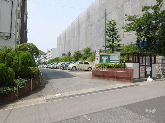 駐車場出入り口