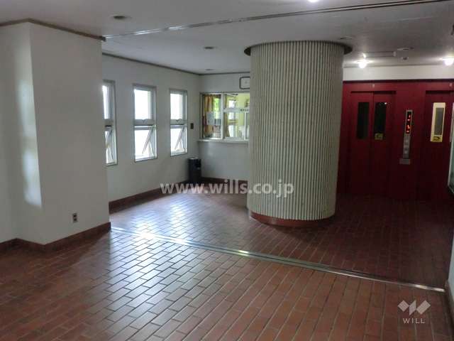 エントランスホール