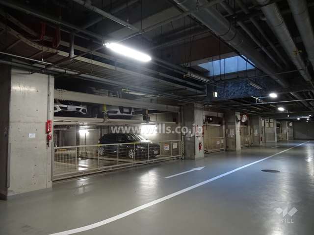 敷地内駐車場（屋内機械式）