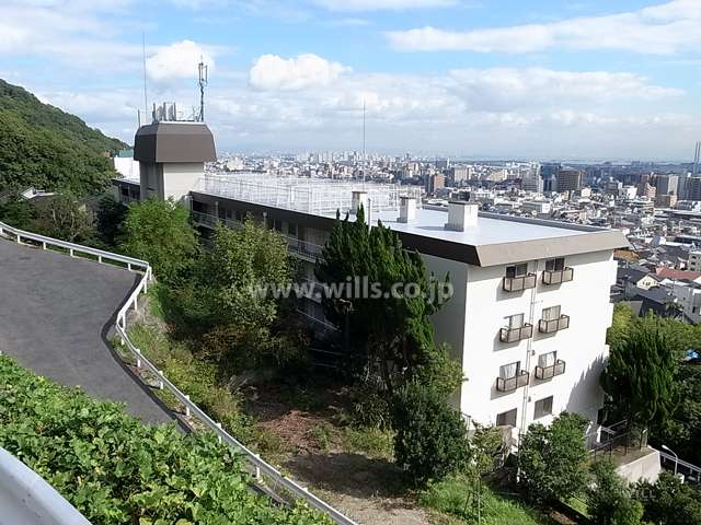 岡本パークマンションの外観（北西側から）