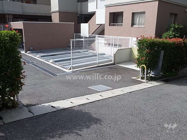 敷地内駐車場（屋外機械式）