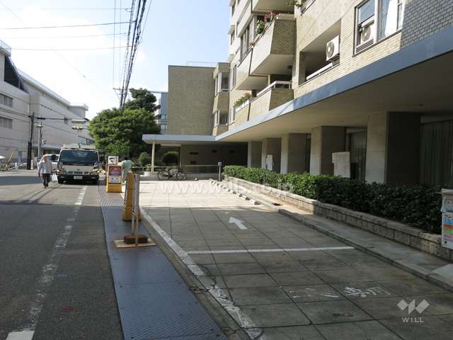 敷地内駐車場（屋外平面式）