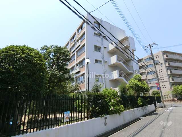 浜芦屋マンションの外観（南東側から）