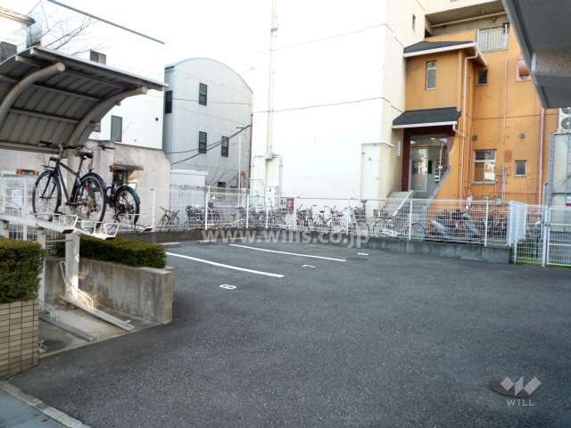 敷地内駐車場（屋外平面式）