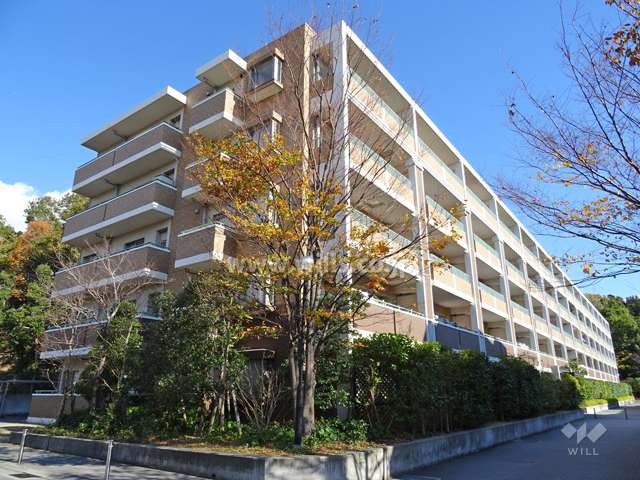 住吉山手コモンズＤ棟の外観（南西側から）