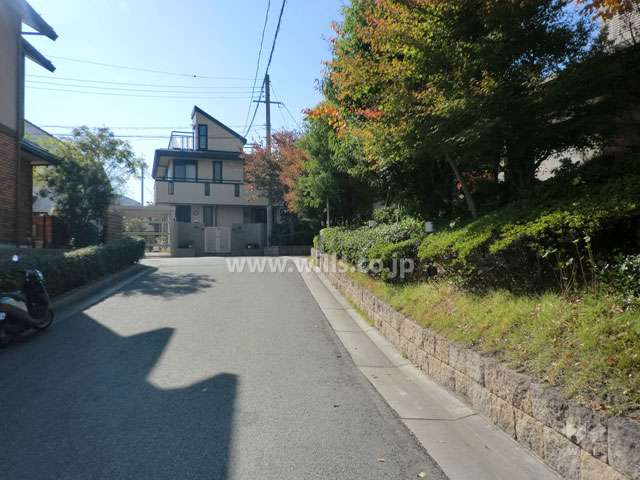 敷地南東側の前面道路