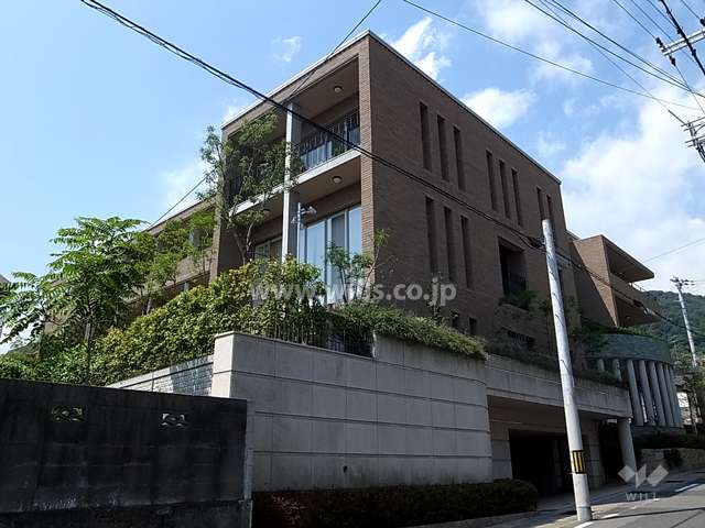 ＴＨＥ　ＵＲＢＡＮＬＩＦＥ岡本の外観（南東側から）