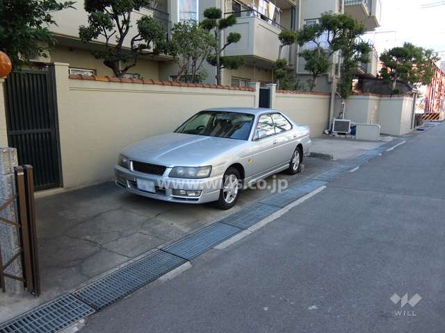 敷地内駐車場（屋外平面式）