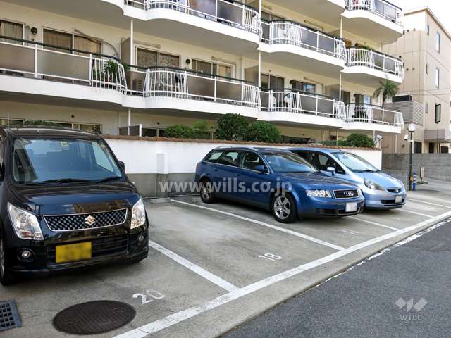 敷地内駐車場（屋外平面式）