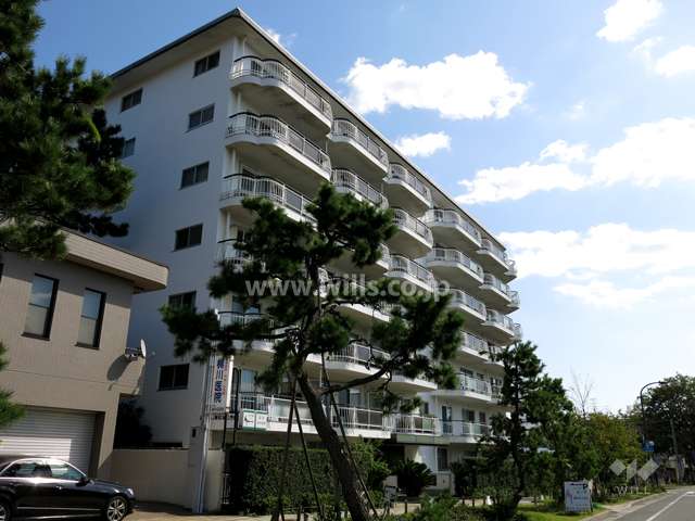 グランドハイツ魚崎の外観（北西側から）