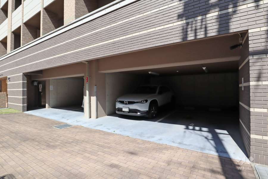 敷地内駐車場（屋内平面式）