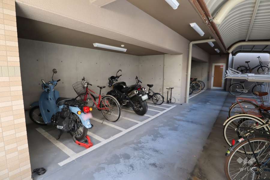 バイク置場