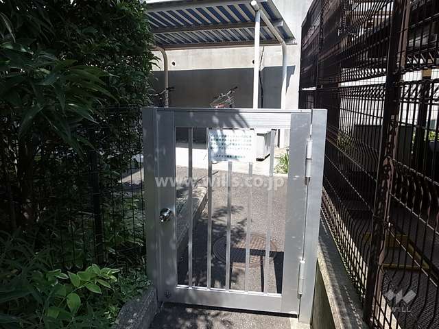 駐輪場入口