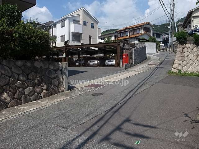 駐車場出入り口