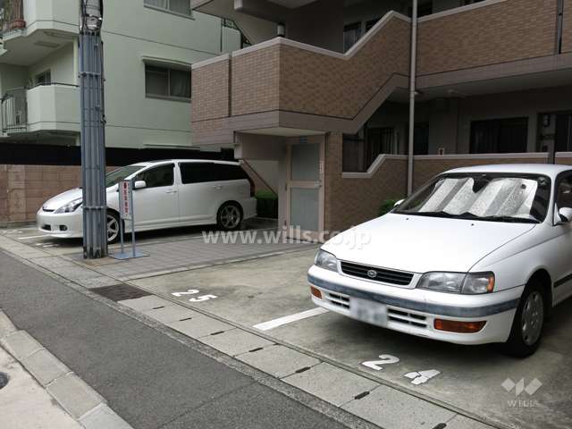 敷地内駐車場（屋外平面式）