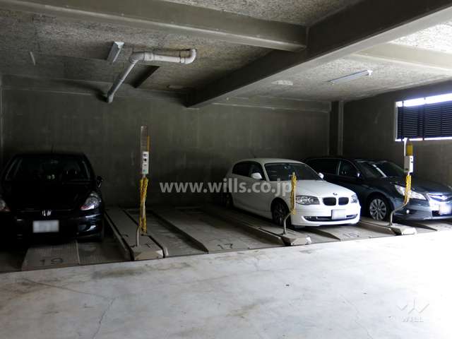 敷地内駐車場（屋内機械式）