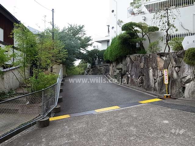 駐車場出入り口
