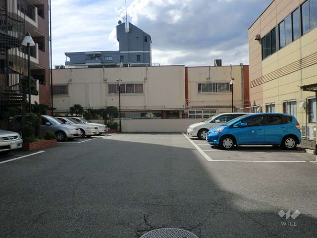 敷地内駐車場（屋外平面式）