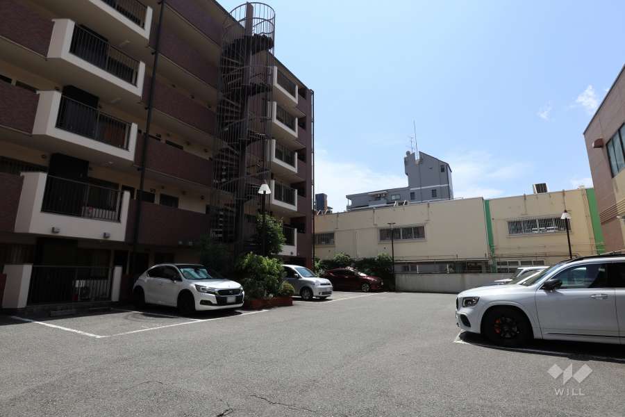 敷地内駐車場（屋外平面式）