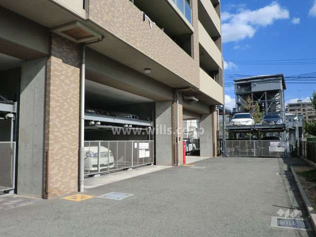 敷地内駐車場（屋内機械式）