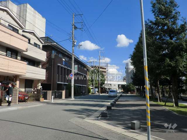 敷地北側の前面道路