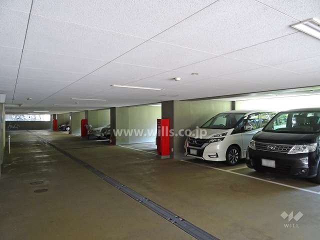敷地内駐車場（屋内平面式）