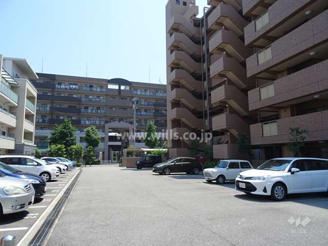 敷地内駐車場（屋外平面式）