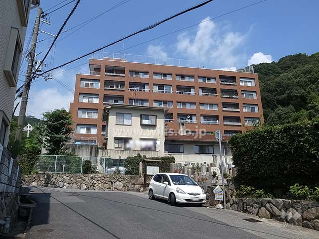 本山コープの外観（南側から）