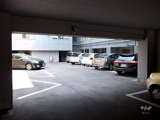 敷地内駐車場（屋外平面式）
