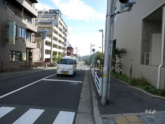 敷地南東側の前面道路