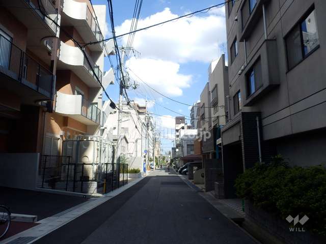 敷地北側の前面道路
