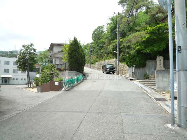 敷地北東側の前面道路