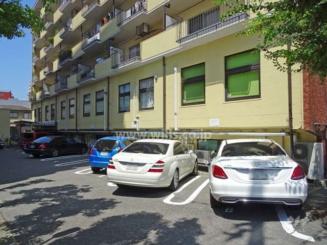 敷地内駐車場（屋外平面式）