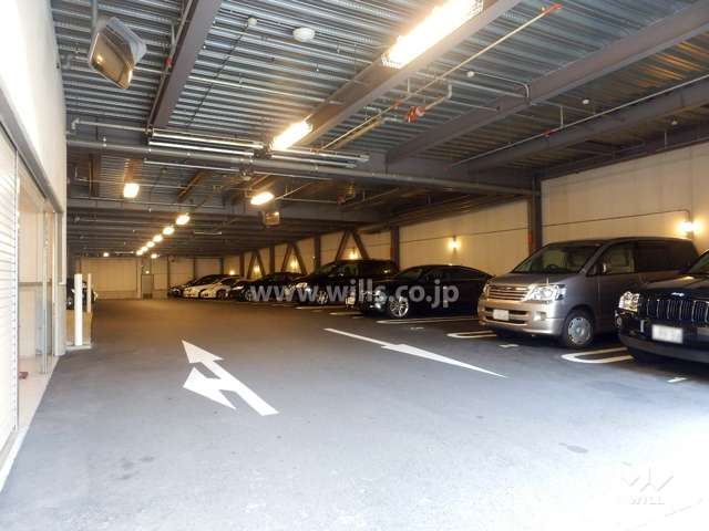 敷地内駐車場（屋内平面式）