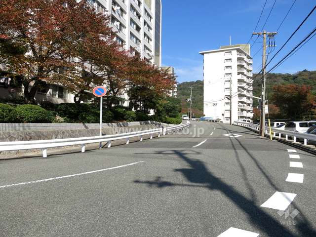 敷地南東側の前面道路