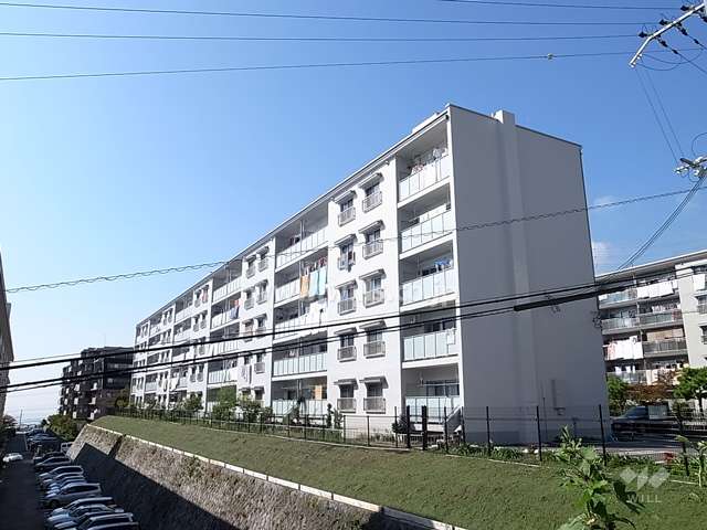 渦ヶ森コーポ10号館の外観（南側から）