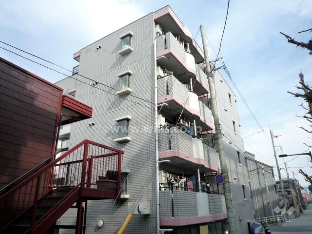 メゾンドアームの外観（南西側から）