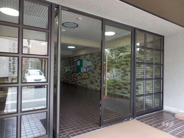 エントランスホール