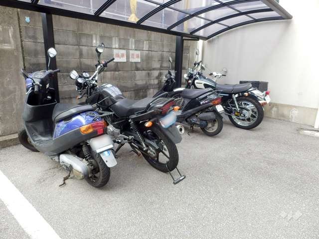 バイク置場