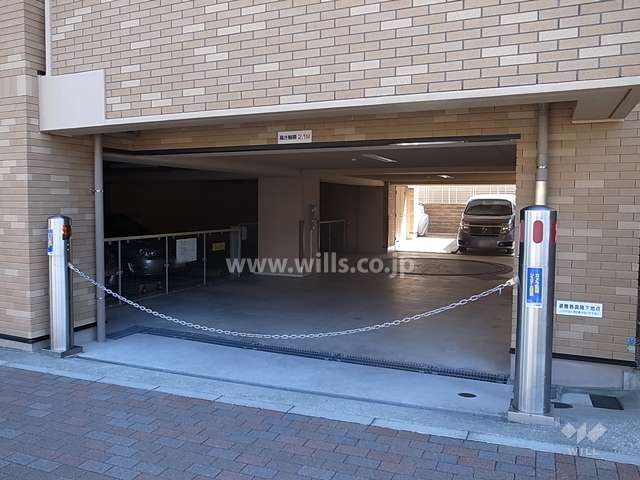 駐車場(屋内機械式・屋外平面式)出入り口（ロボットゲート付き）