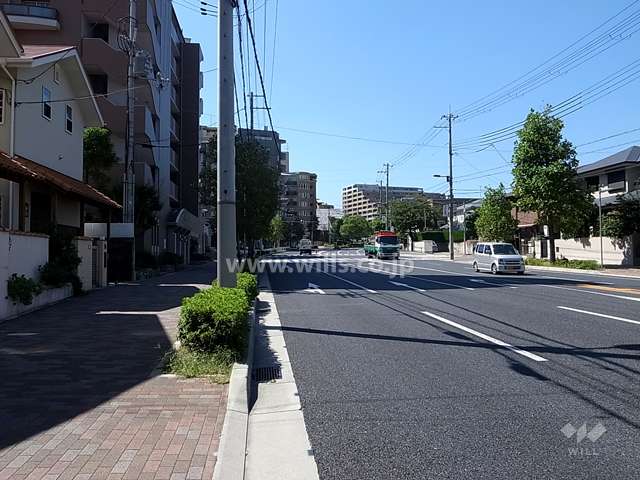 敷地北側は山手幹線に面しています。