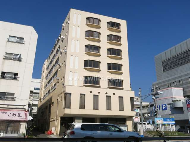 ハイツ吉田苑の外観（南西側から）