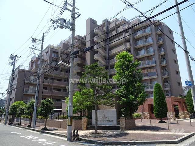 クレアガーデン甲南山手の外観（北東側から）