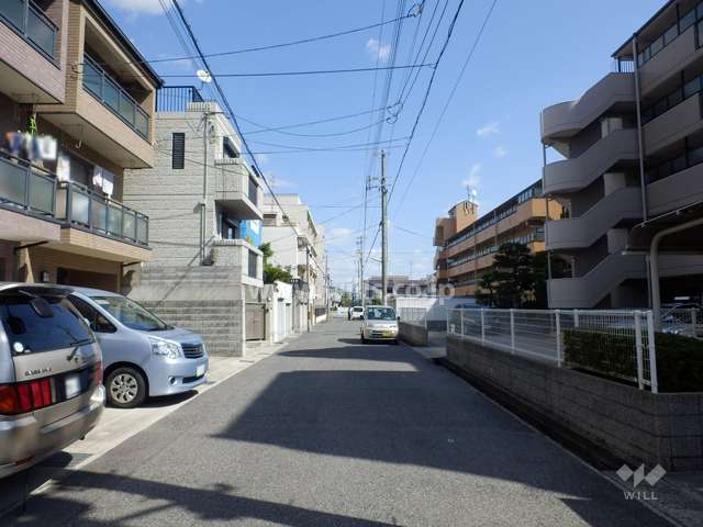 敷地北側の前面道路