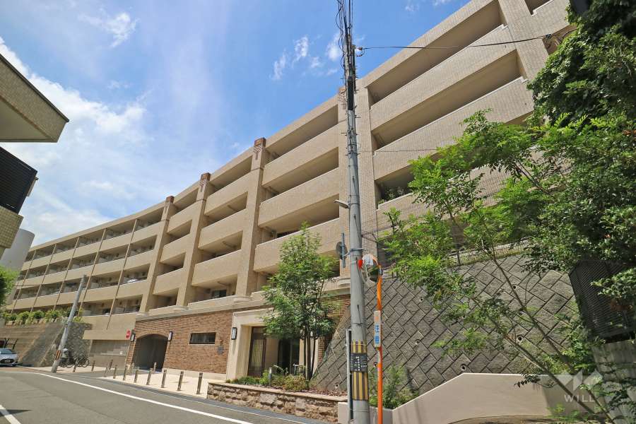 ジオ甲子園口一丁目の外観（南側から）